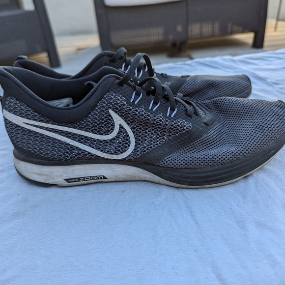 Nike Zoom Strike - Picture 2 of 6